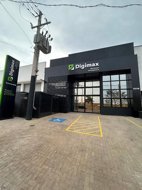 Entrada da clínica Digimax construída pela Q.Obra